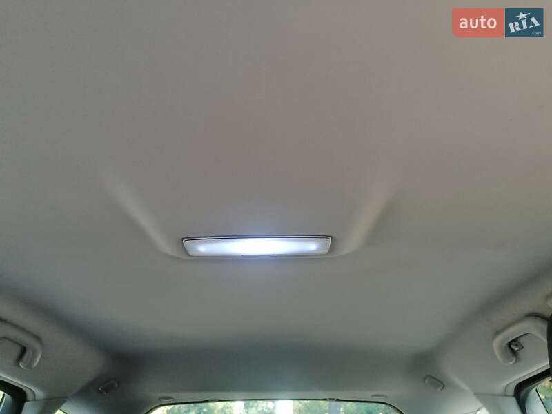 Универсал Renault Laguna 2011 в Полтаве фото 35 Универсал Renault Laguna 2011 в Полтаве