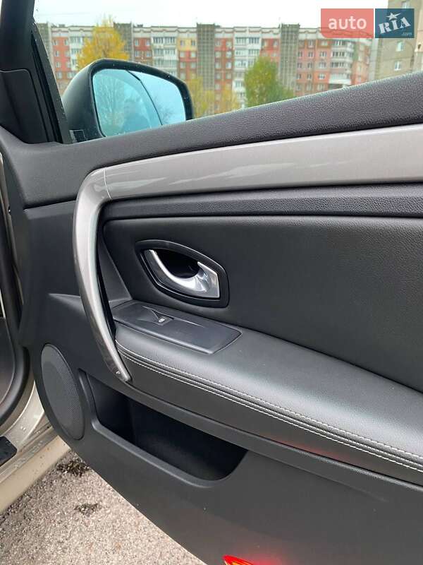 Лифтбек Renault Laguna 2011 в Черкассах фото 14 Лифтбек Renault Laguna 2011 в Черкассах