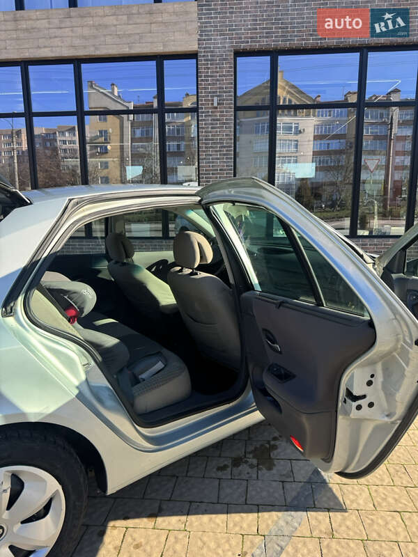 Лифтбек Renault Laguna 2003 в Ивано-Франковске фото 7 Лифтбек Renault Laguna 2003 в Ивано-Франковске