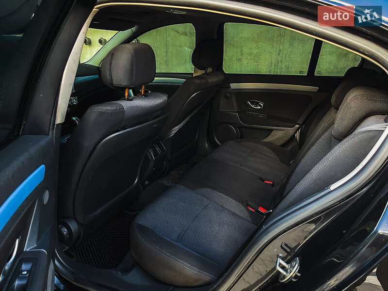 Лифтбек Renault Laguna 2008 в Киеве