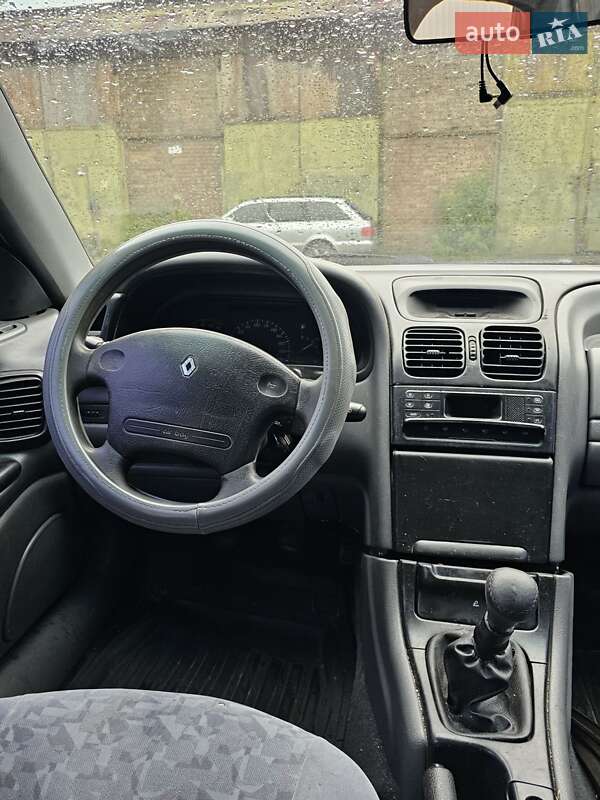 Универсал Renault Laguna 1997 в Киеве