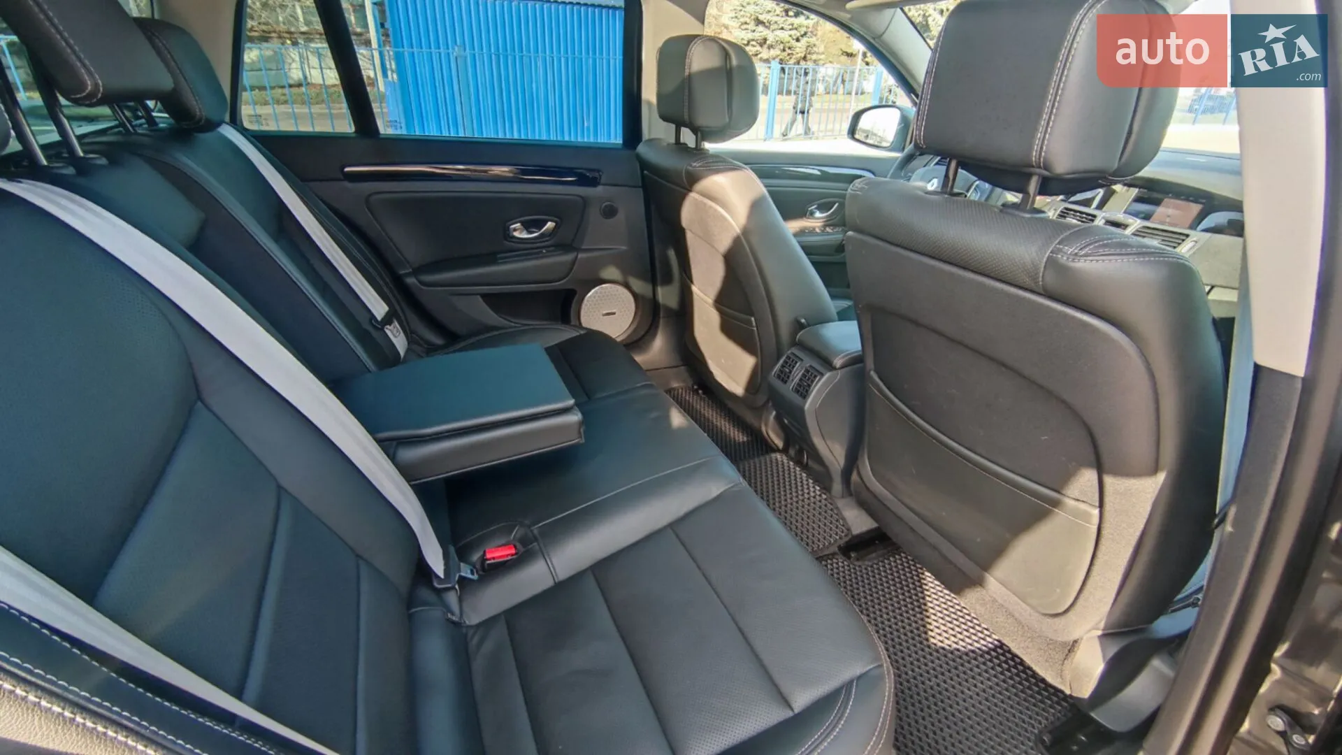 2013 Renault Laguna - мініатюра 32