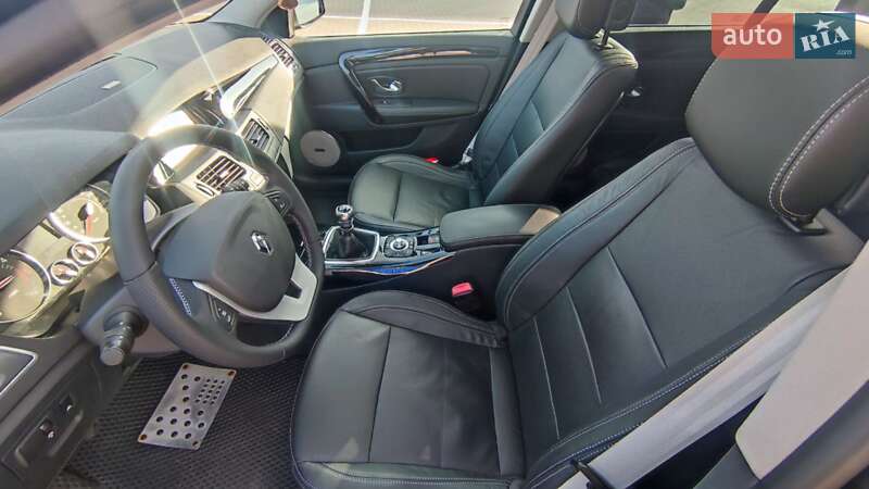 Універсал Renault Laguna 2013 в Прилуках