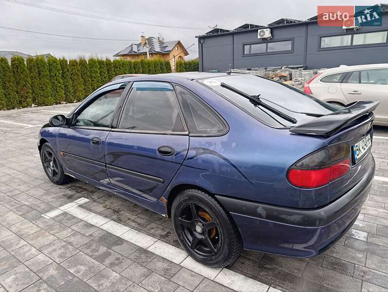 Лифтбек Renault Laguna 1996 в Луцке