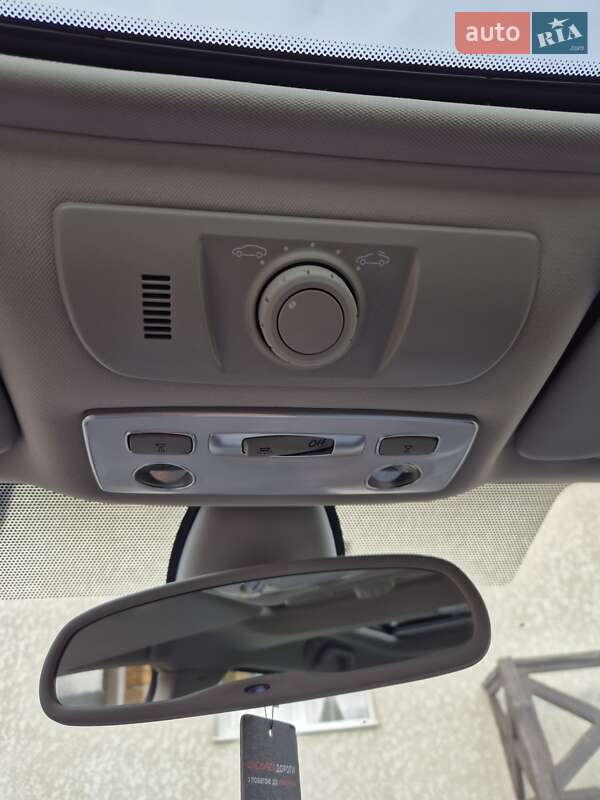 Універсал Renault Laguna 2011 в Львові фото 25 Універсал Renault Laguna 2011 в Львові