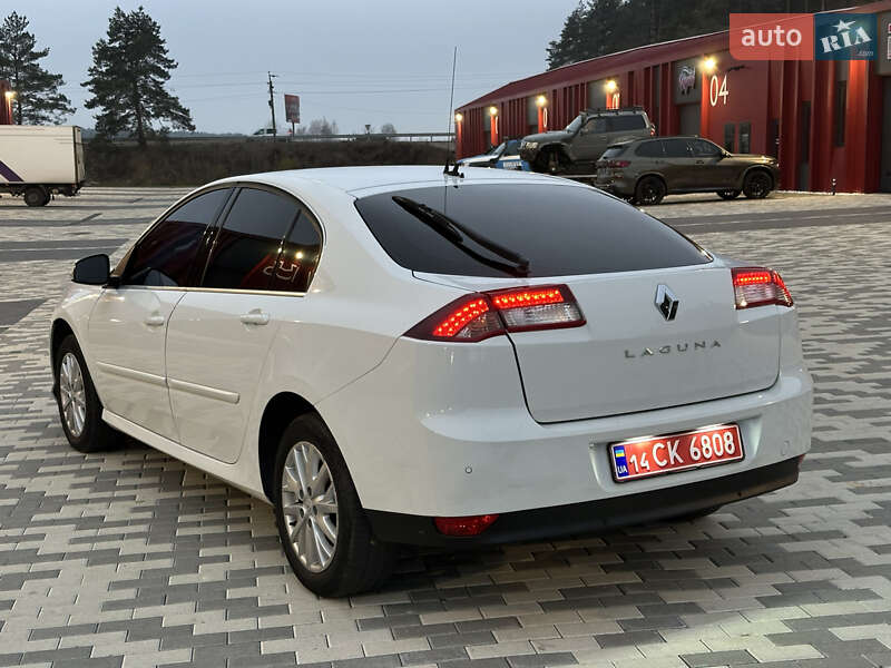 Лифтбек Renault Laguna 2015 в Львове