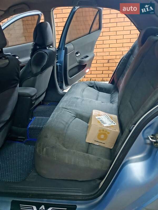 Лифтбек Renault Laguna 2003 в Ромнах фото 3 Лифтбек Renault Laguna 2003 в Ромнах