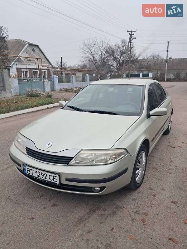 Лифтбек Renault Laguna 2001 в Великой Александровке