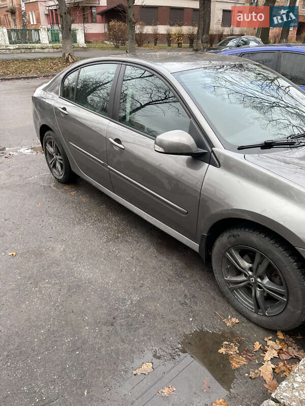Лифтбек Renault Laguna 2009 в Полтаве