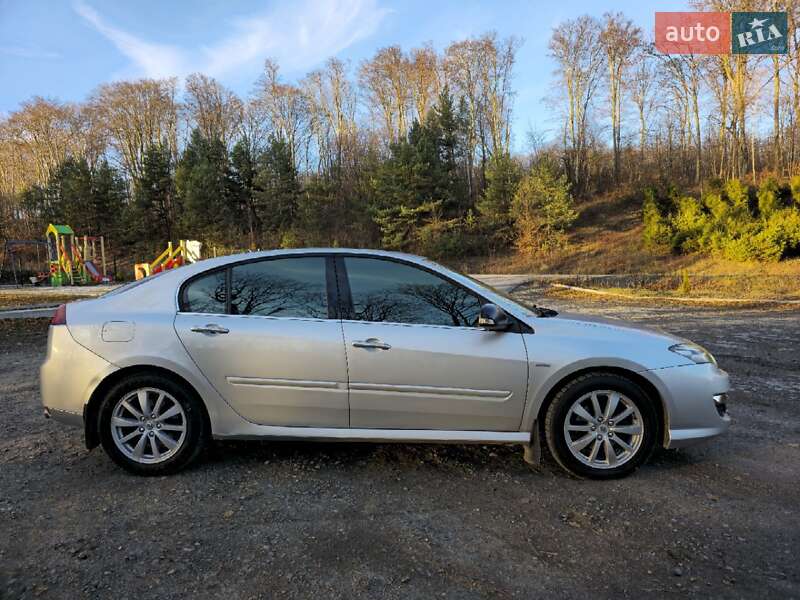 Лифтбек Renault Laguna 2011 в Ивано-Франковске фото 2 Лифтбек Renault Laguna 2011 в Ивано-Франковске