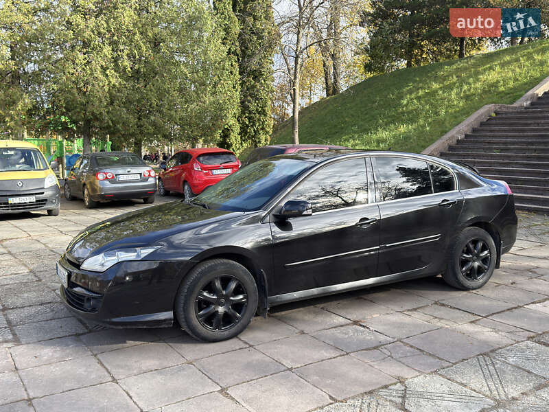 Лифтбек Renault Laguna 2010 в Косове