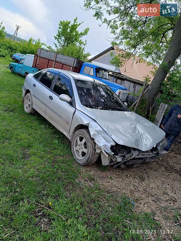 Ліфтбек Renault Laguna 1999 в Кам'янець-Подільському