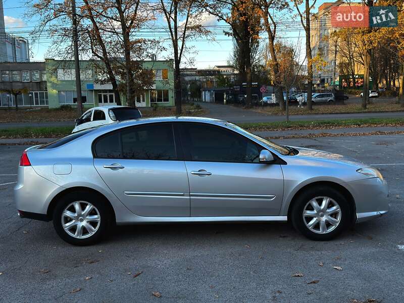 Лифтбек Renault Laguna 2008 в Виннице