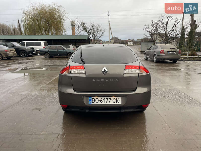 Лифтбек Renault Laguna 2008 в Теофиполе