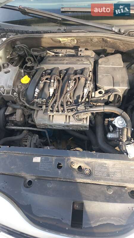 Ліфтбек Renault Laguna 2005 в Києві фото 7 Ліфтбек Renault Laguna 2005 в Києві