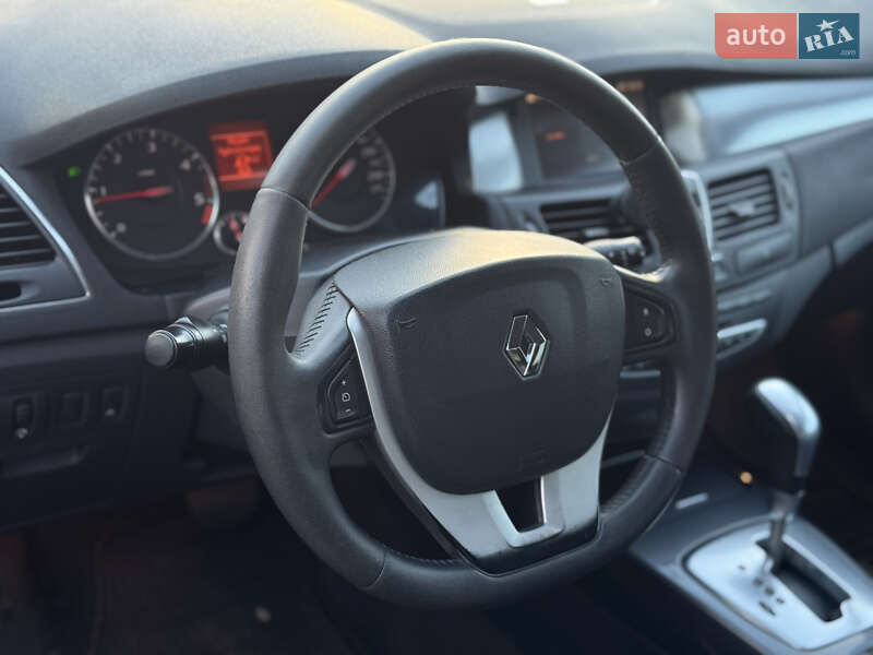 Купе Renault Laguna 2011 в Києві