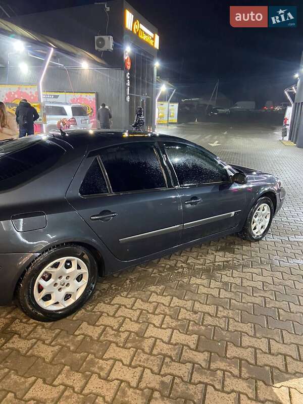 Ліфтбек Renault Laguna 2005 в Чернівцях