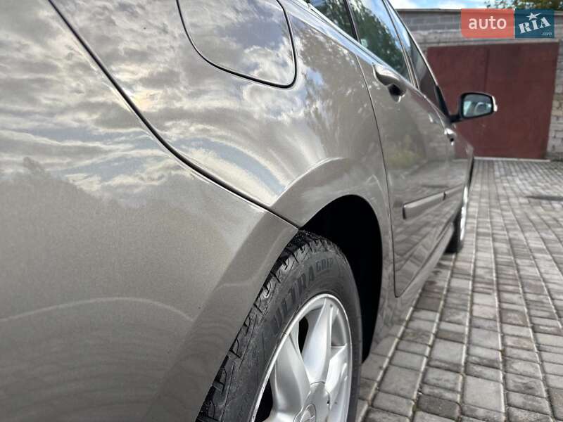 Универсал Renault Laguna 2010 в Барановке