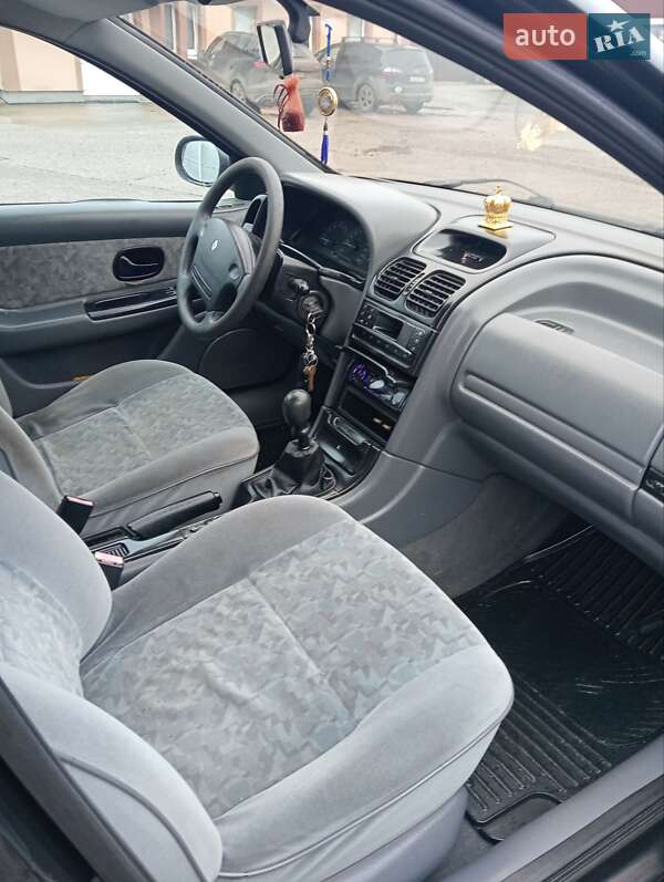Универсал Renault Laguna 1996 в Ровно