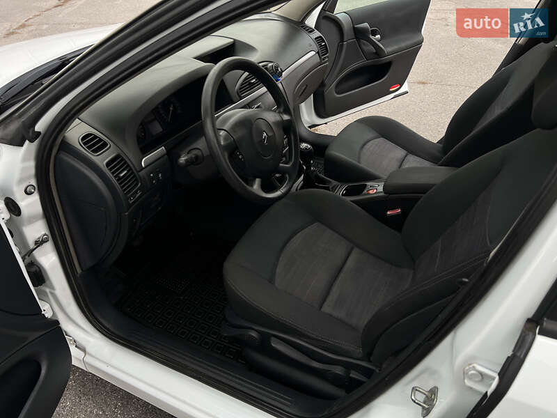 Лифтбек Renault Laguna 2007 в Виннице фото 9 Лифтбек Renault Laguna 2007 в Виннице