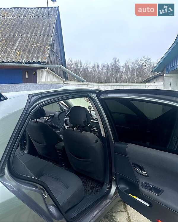 Лифтбек Renault Laguna 2006 в Житомире фото 6 Лифтбек Renault Laguna 2006 в Житомире