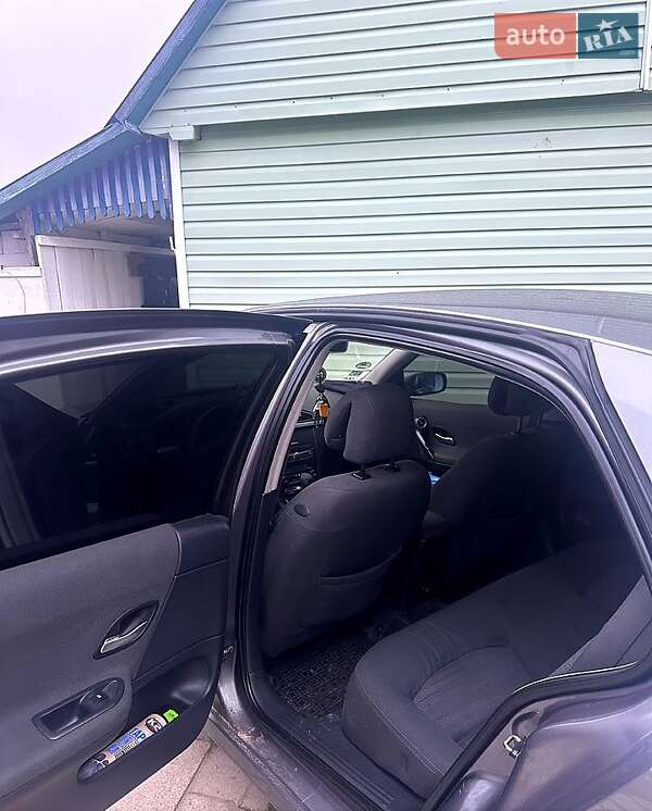Лифтбек Renault Laguna 2006 в Житомире фото 10 Лифтбек Renault Laguna 2006 в Житомире