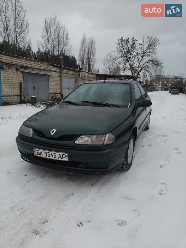 Лифтбек Renault Laguna 1997 в Вараше