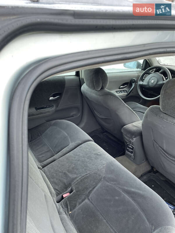 Универсал Renault Laguna 2001 в Ровно