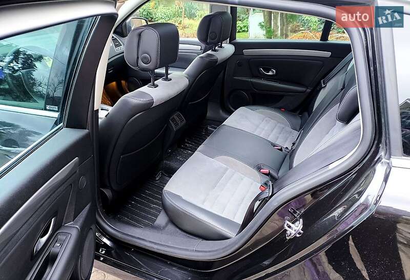 Универсал Renault Laguna 2010 в Вышгороде