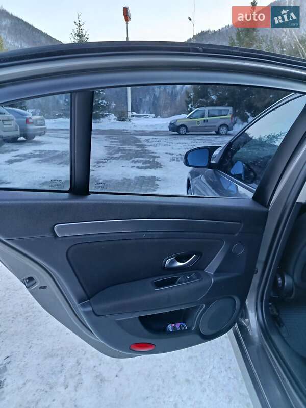 Лифтбек Renault Laguna 2008 в Сколе