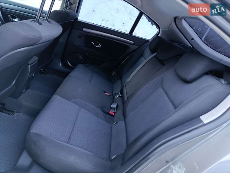 Лифтбек Renault Laguna 2008 в Сколе