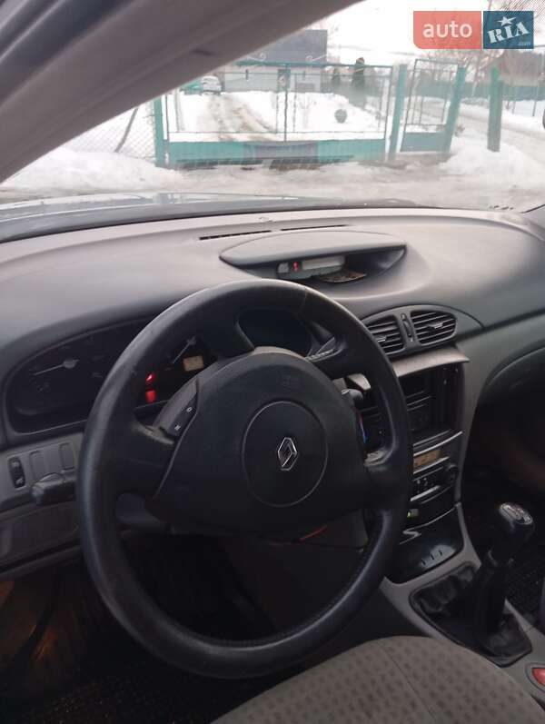 Лифтбек Renault Laguna 2003 в Мостиске