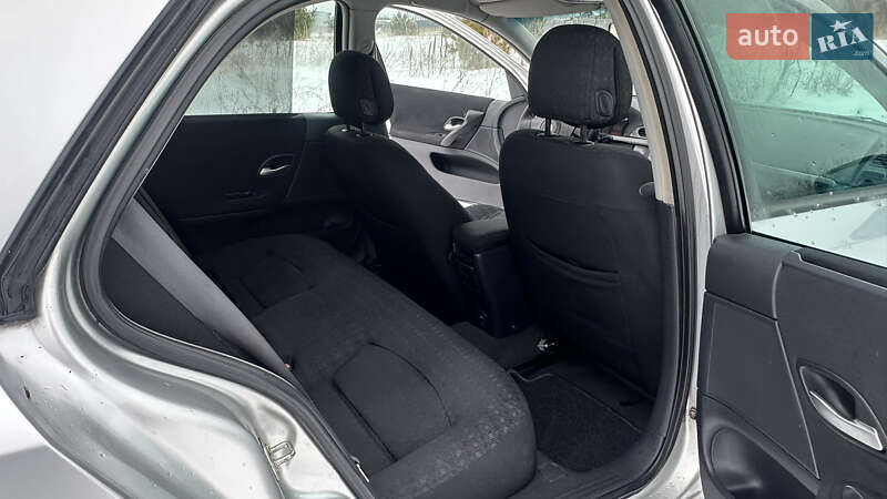 Ліфтбек Renault Laguna 2005 в Києві фото 26 Ліфтбек Renault Laguna 2005 в Києві