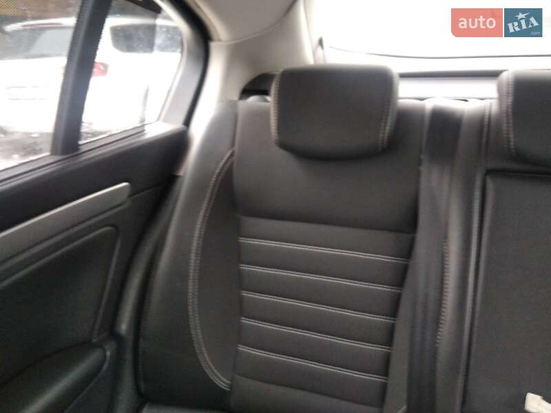 Лифтбек Renault Laguna 2011 в Житомире