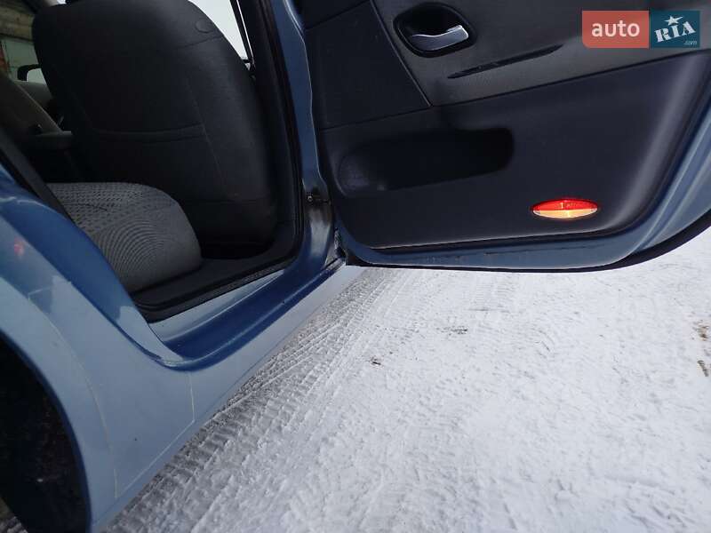 Універсал Renault Laguna 2003 в Хмельницькому фото 35 Універсал Renault Laguna 2003 в Хмельницькому