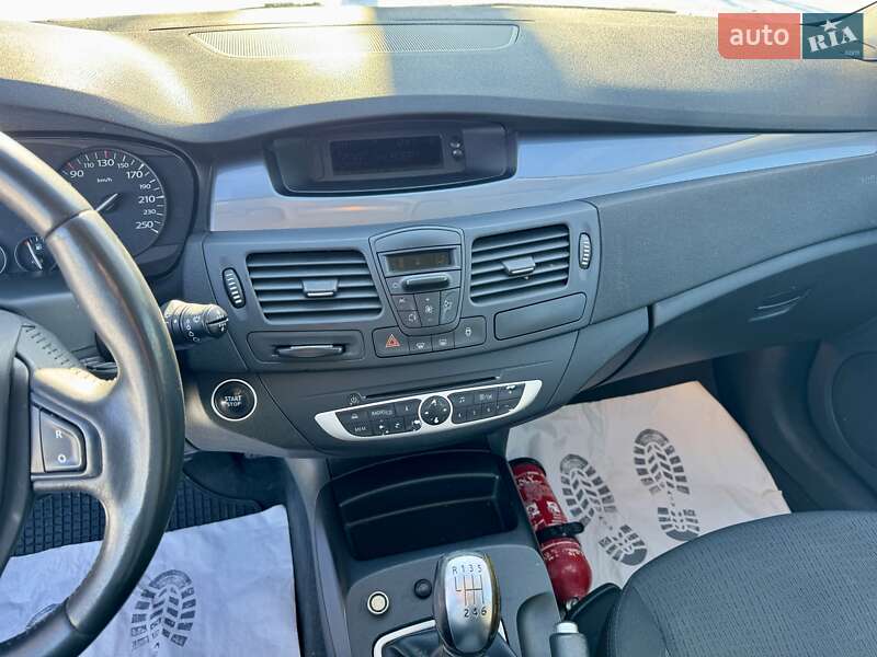 Лифтбек Renault Laguna 2010 в Киеве