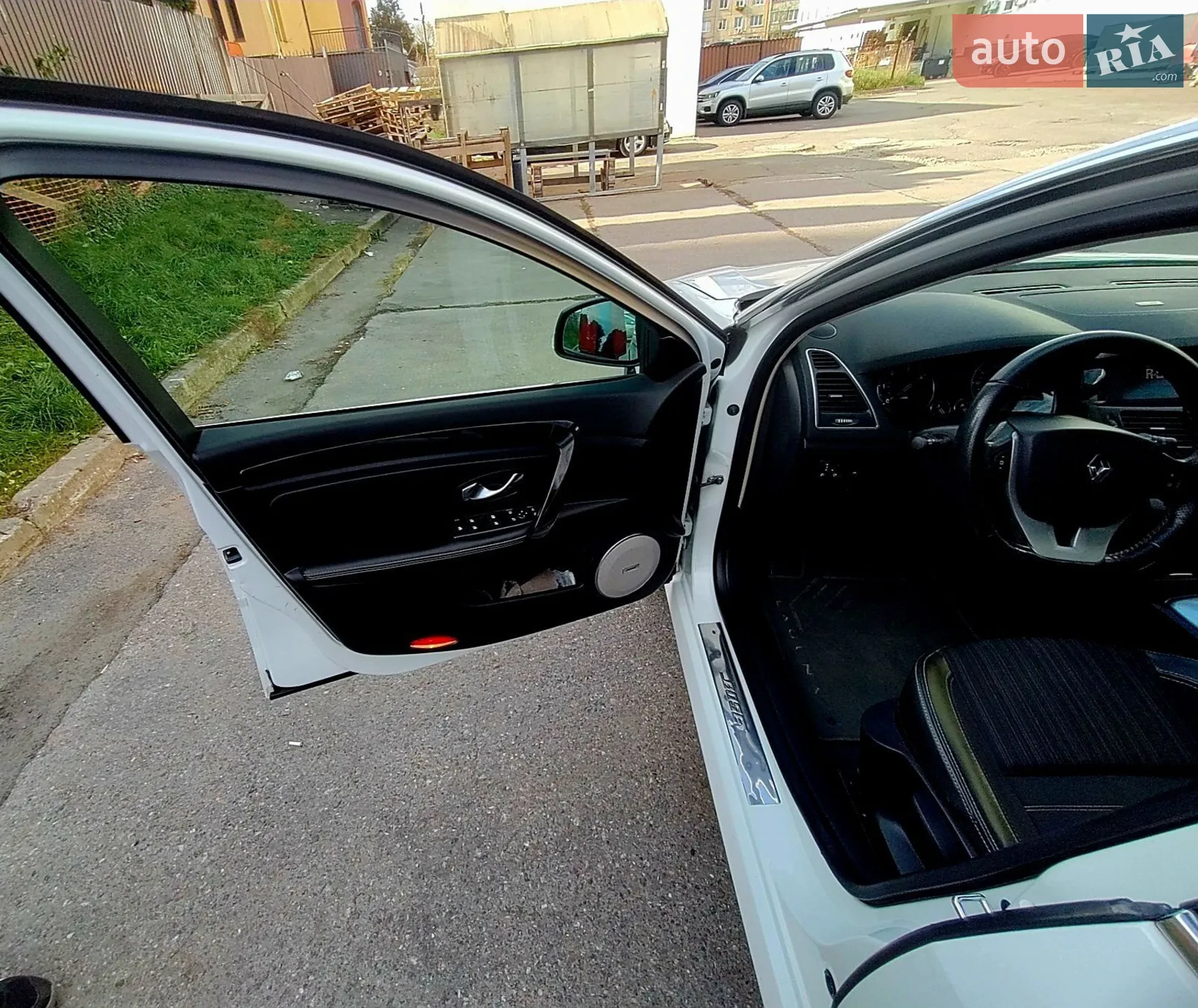 2013 Renault Laguna - мініатюра 27