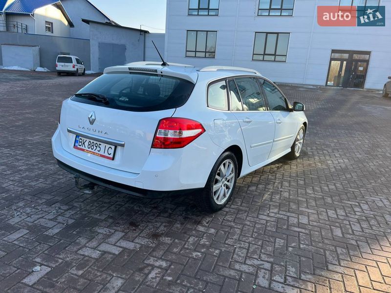 Универсал Renault Laguna 2011 в Ровно