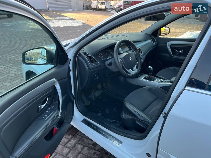Универсал Renault Laguna 2011 в Ровно