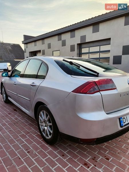 Ліфтбек Renault Laguna 2011 в Сарнах