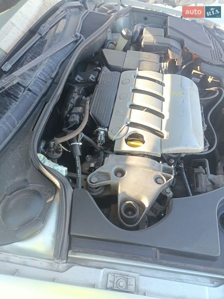 Лифтбек Renault Laguna 2002 в Киеве