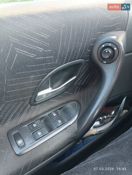 Універсал Renault Laguna 2002 в Ужгороді