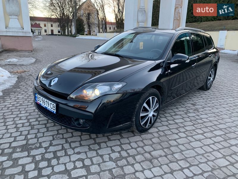 Универсал Renault Laguna 2010 в Остроге