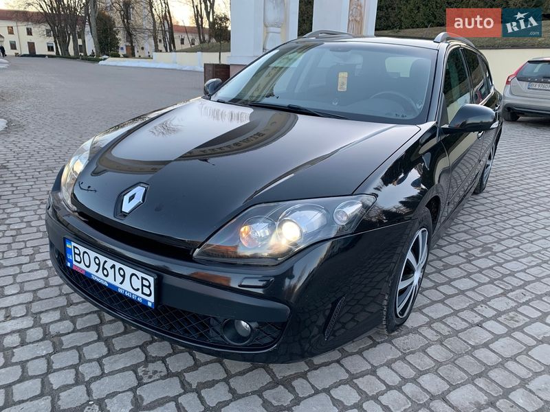 Универсал Renault Laguna 2010 в Остроге
