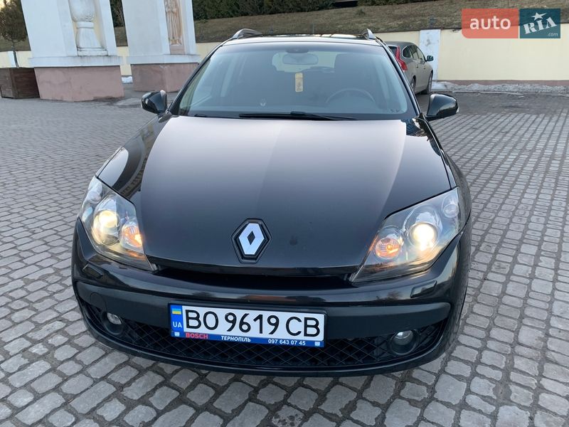Универсал Renault Laguna 2010 в Остроге