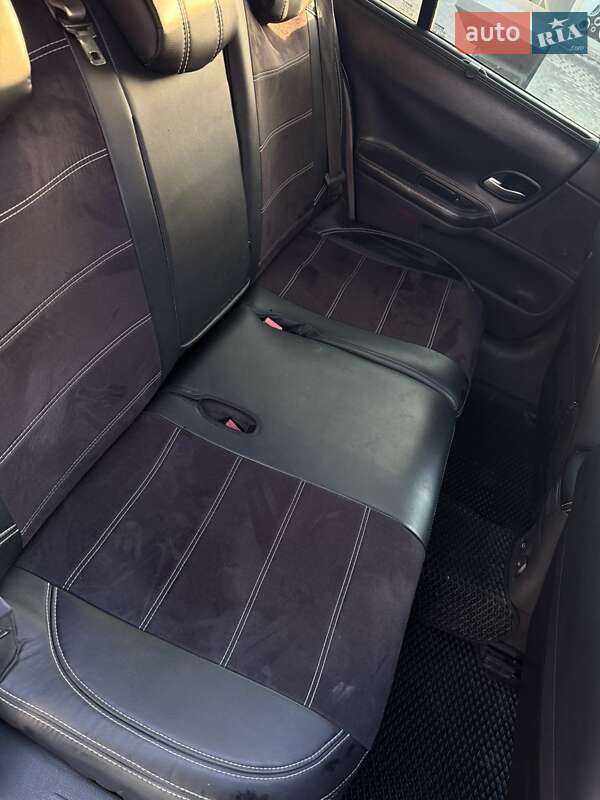 Универсал Renault Laguna 2004 в Баре фото 5 Универсал Renault Laguna 2004 в Баре