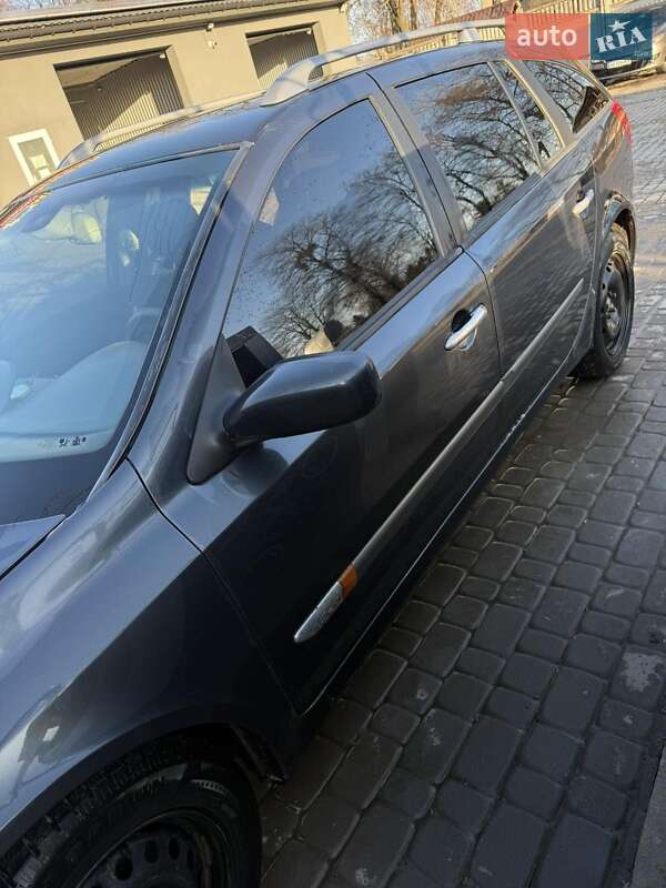 Универсал Renault Laguna 2004 в Баре фото 15 Универсал Renault Laguna 2004 в Баре