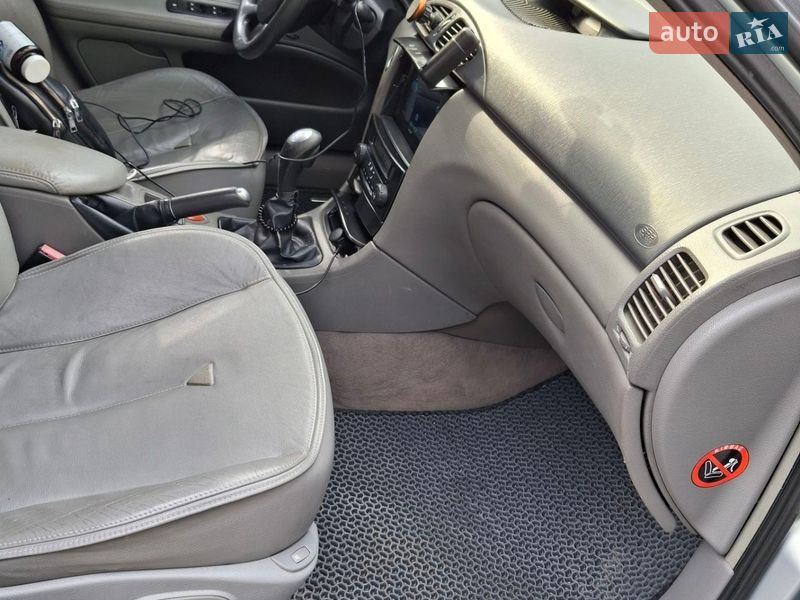 Лифтбек Renault Laguna 2001 в Рудниках фото 35 Лифтбек Renault Laguna 2001 в Рудниках