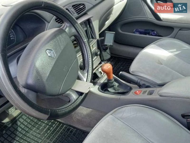 Универсал Renault Laguna 2002 в Луцке