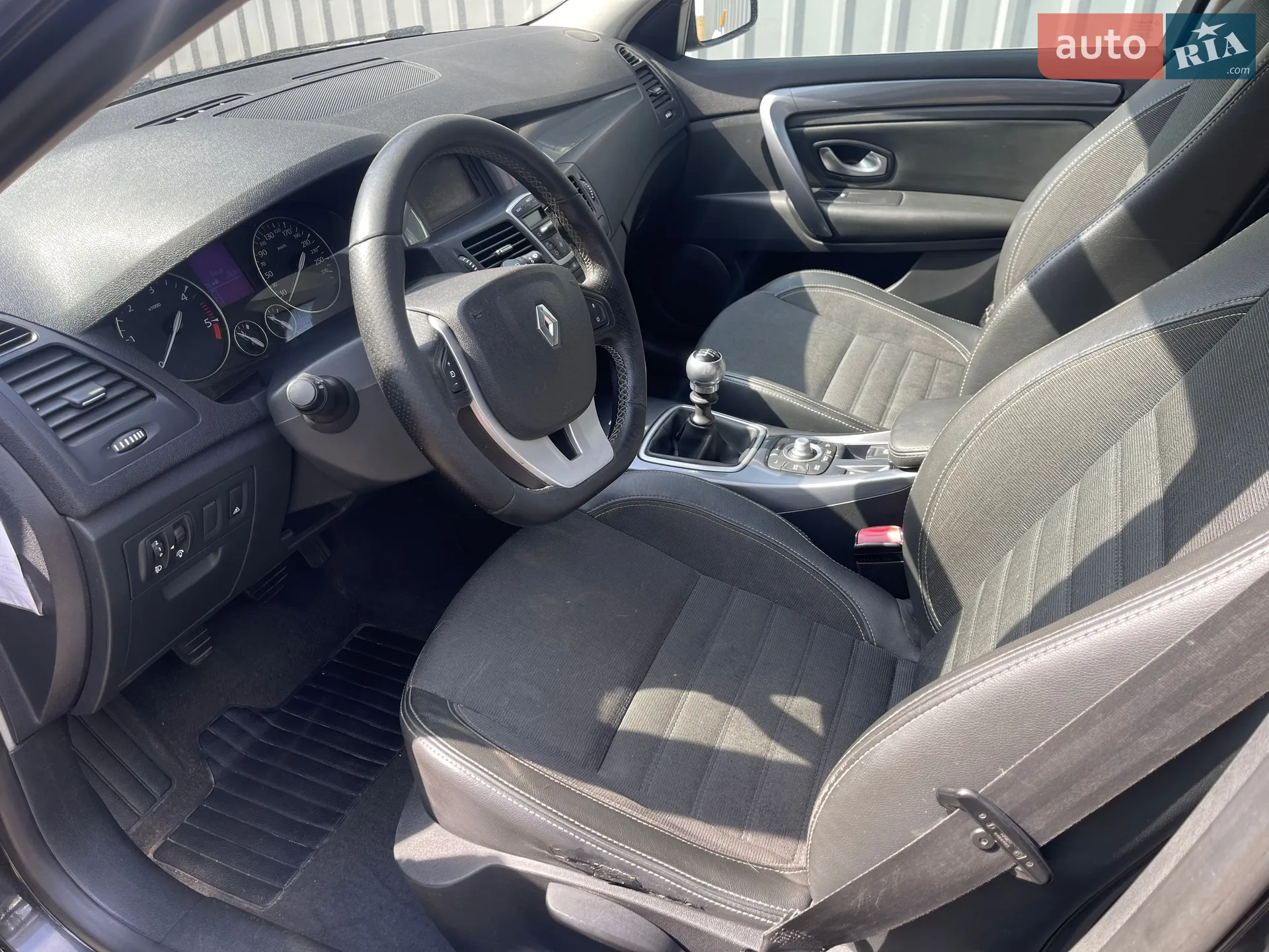 2010 Renault Laguna - мініатюра 27